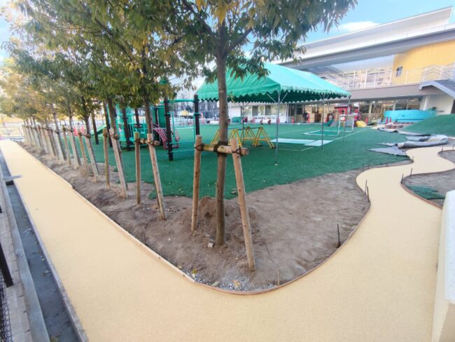 ゴムチップ舗装　ソフトグラウンド