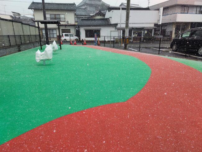 ゴムチップ舗装　ソフトグラウンド