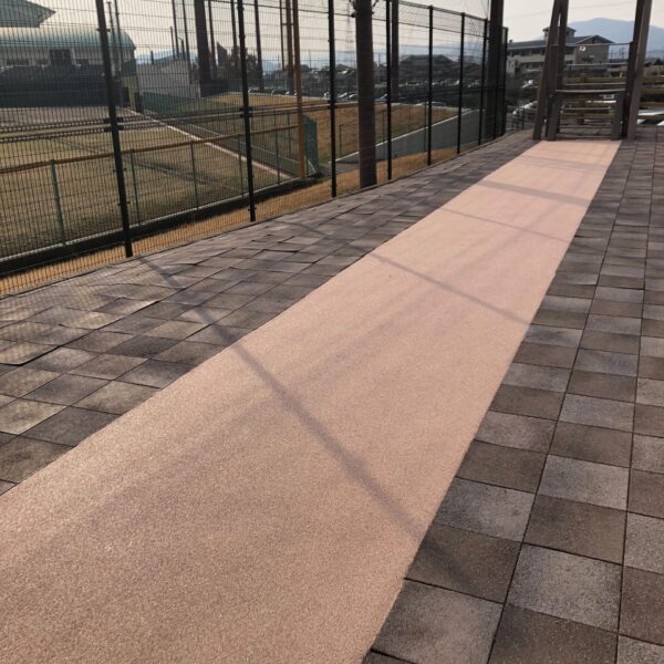岡山県総社市 公園施設 ゴムチップ舗装 ソフトグラウンド