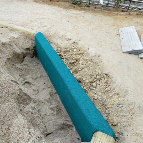 ゴムチップ舗装　ソフトグラウンド