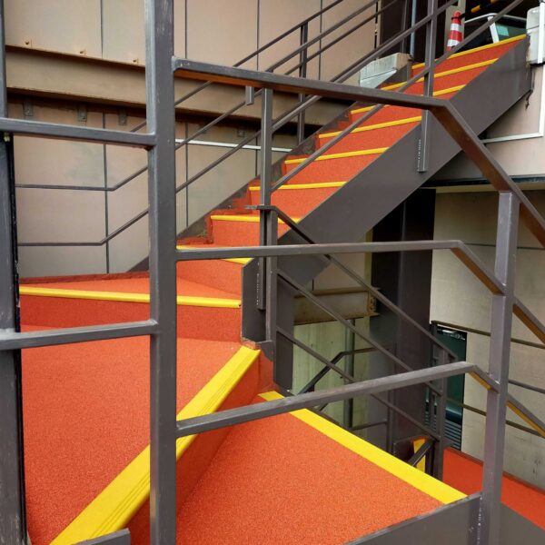 ゴムチップ舗装　ソフトグラウンド