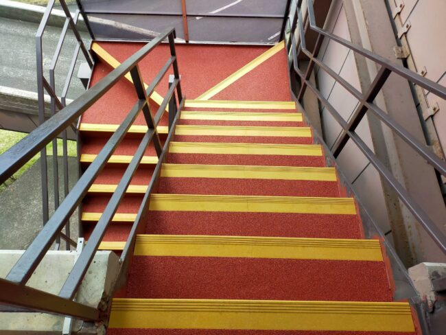 ゴムチップ舗装　ソフトグラウンド