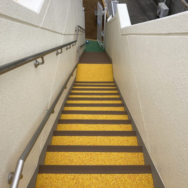 ゴムチップ舗装　ソフトグラウンド