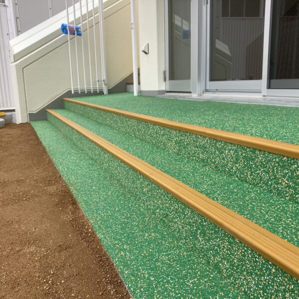 ゴムチップ舗装　ソフトグラウンド