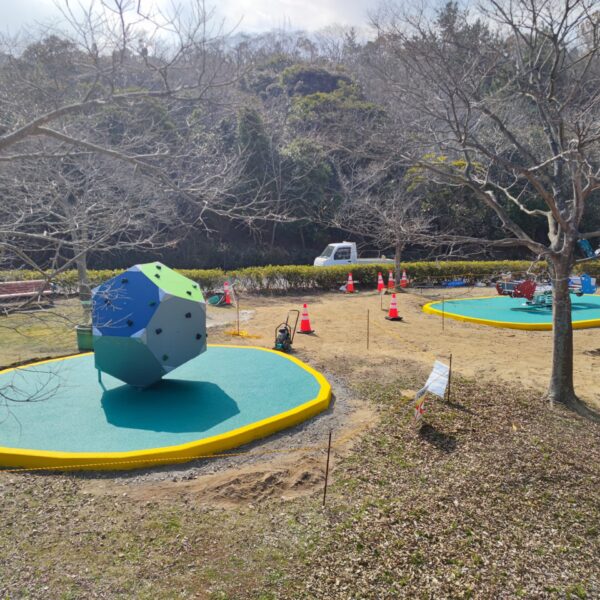 島根県浜田市 公園施設 ゴムチップ舗装 ソフトグラウンド