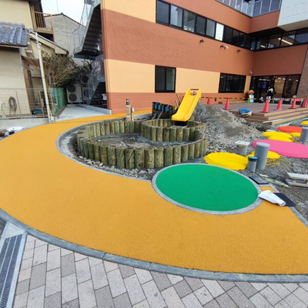 ゴムチップ舗装　ソフトグラウンド