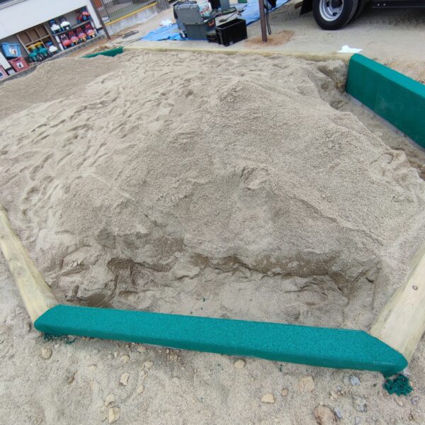 ゴムチップ舗装　ソフトグラウンド