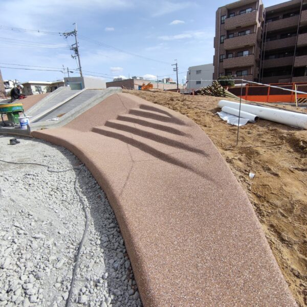大阪府池田市 公園施設 ゴムチップ舗装 ソフトグラウンド