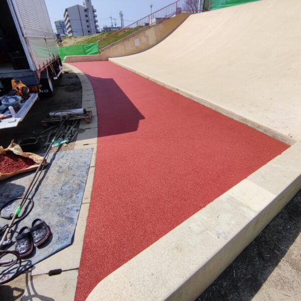 ゴムチップ舗装　ソフトグラウンド