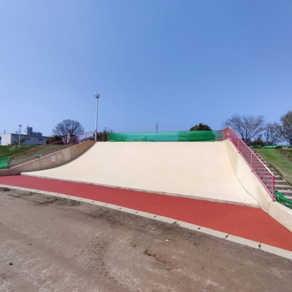 ゴムチップ舗装　ソフトグラウンド