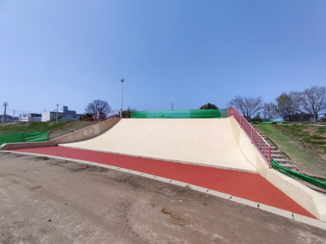 ゴムチップ舗装　ソフトグラウンド