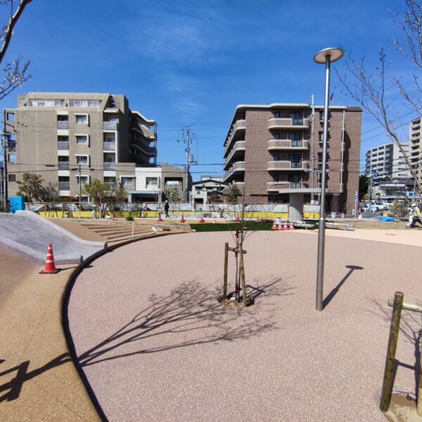 大阪府池田市 公園施設 ゴムチップ舗装 ソフトグラウンド
