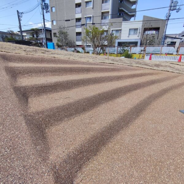 大阪府池田市 公園施設 ゴムチップ舗装 ソフトグラウンド