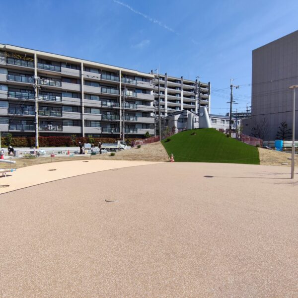 大阪府池田市 公園施設 ゴムチップ舗装 ソフトグラウンド