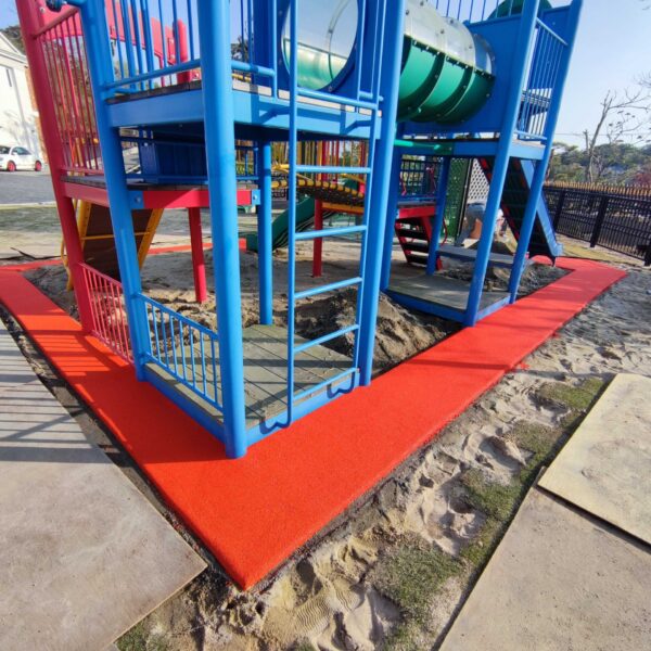 ゴムチップ舗装　ソフトグラウンド