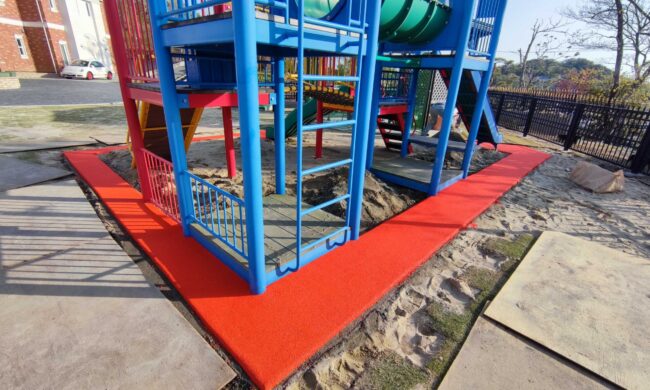 ゴムチップ舗装　ソフトグラウンド