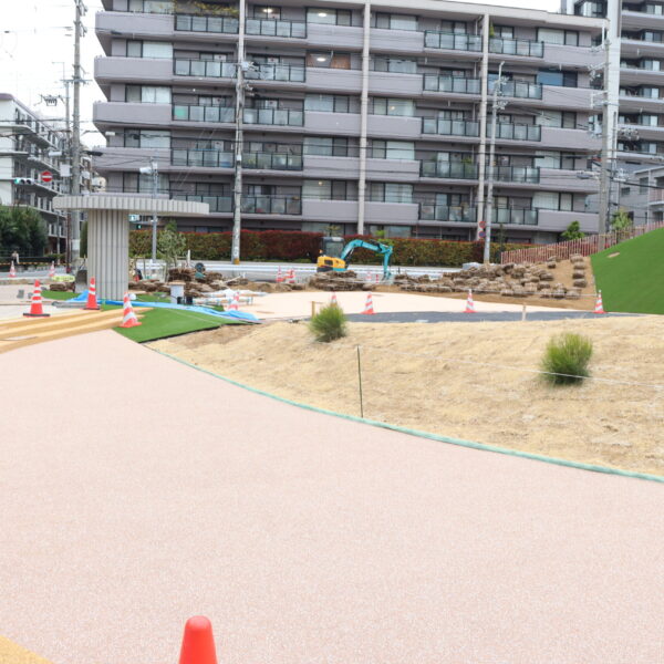大阪府池田市 公園施設 ゴムチップ舗装 ソフトグラウンド