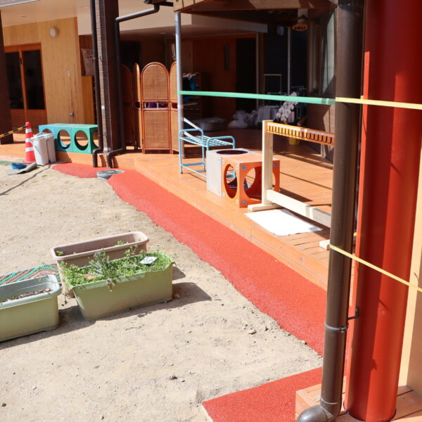 ゴムチップ舗装　ソフトグラウンド