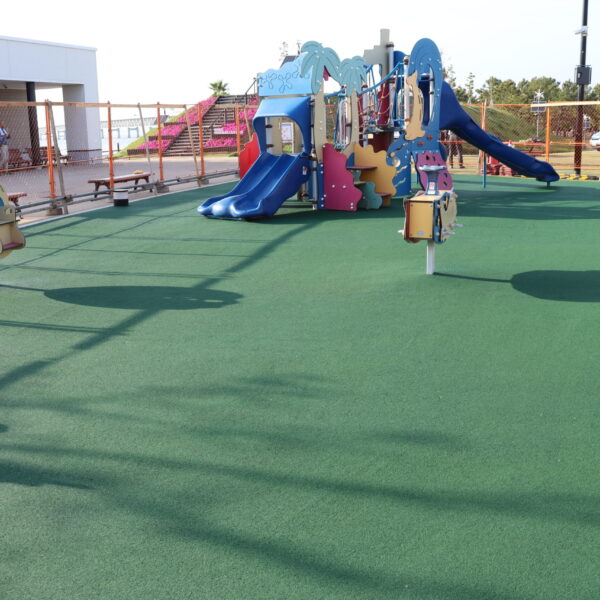 ゴムチップ舗装　ソフトグラウンド