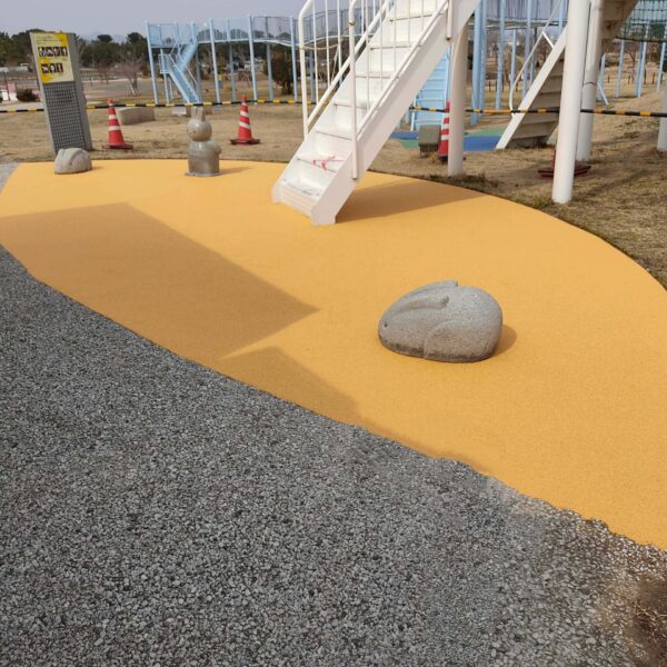 ゴムチップ舗装　ソフトグラウンド