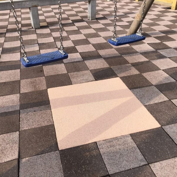 岡山県総社市 公園施設 ゴムチップ舗装 ソフトグラウンド