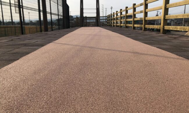 ゴムチップ舗装　ソフトグラウンド