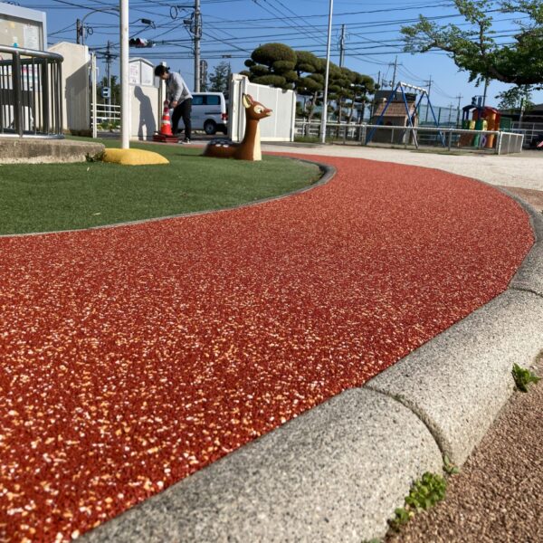 ゴムチップ舗装　ソフトグラウンド