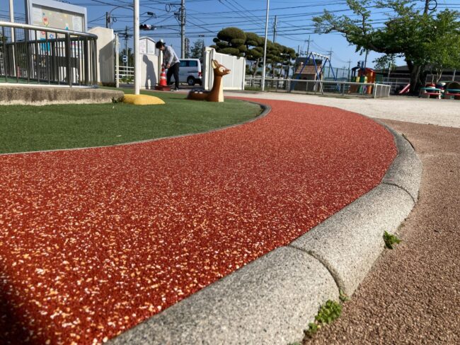 ゴムチップ舗装　ソフトグラウンド