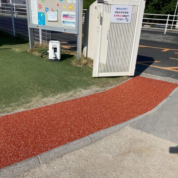 ゴムチップ舗装　ソフトグラウンド