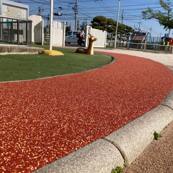 ゴムチップ舗装　ソフトグラウンド