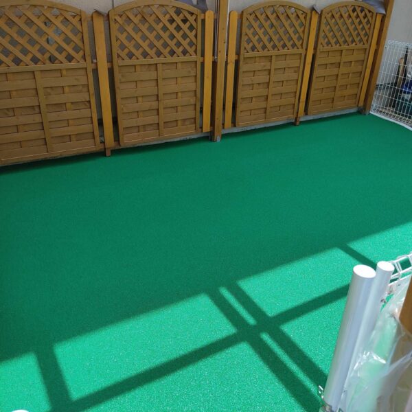 ゴムチップ舗装　ソフトグラウンド