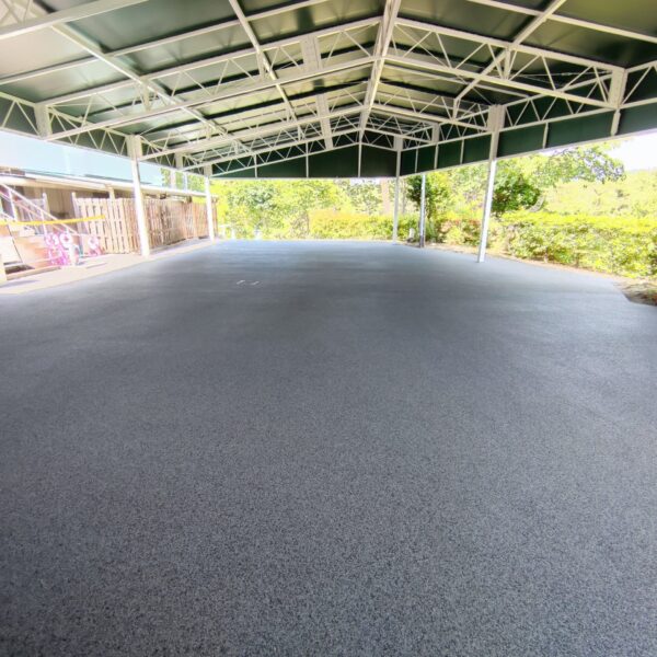 兵庫県川西市 ゴルフ場 ゴムチップ舗装 ソフトグラウンド ゴムチップ舗装 ソフトグラウンド