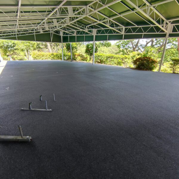 兵庫県川西市 ゴルフ場 ゴムチップ舗装 ソフトグラウンド ゴムチップ舗装 ソフトグラウンド