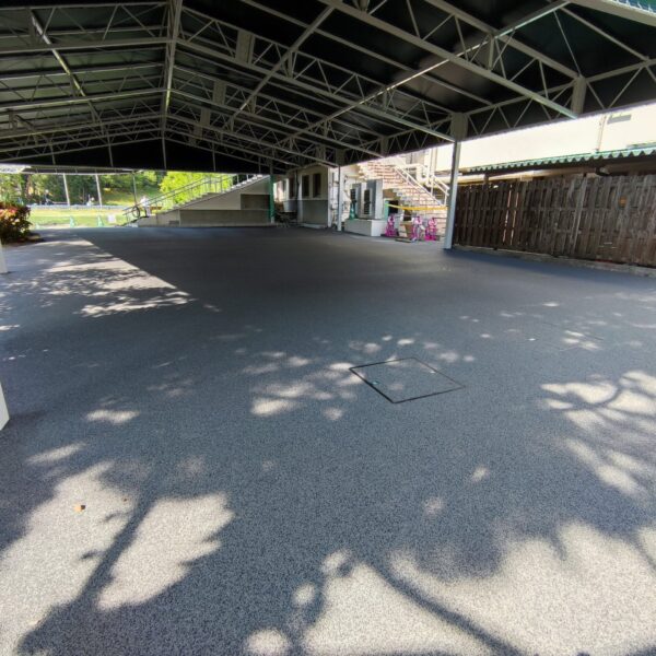 兵庫県川西市 ゴルフ場 ゴムチップ舗装 ソフトグラウンド ゴムチップ舗装 ソフトグラウンド