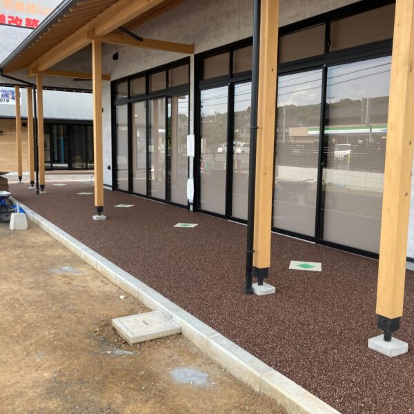 ゴムチップ舗装　ソフトグラウンド