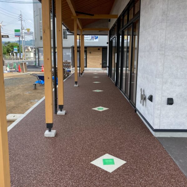 ゴムチップ舗装　ソフトグラウンド