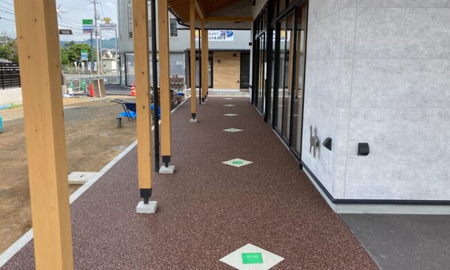 ゴムチップ舗装　ソフトグラウンド