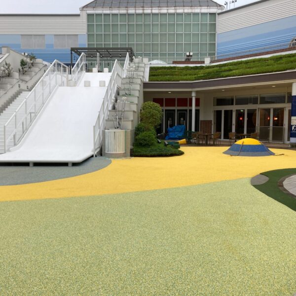 ゴムチップ舗装　ソフトグラウンド