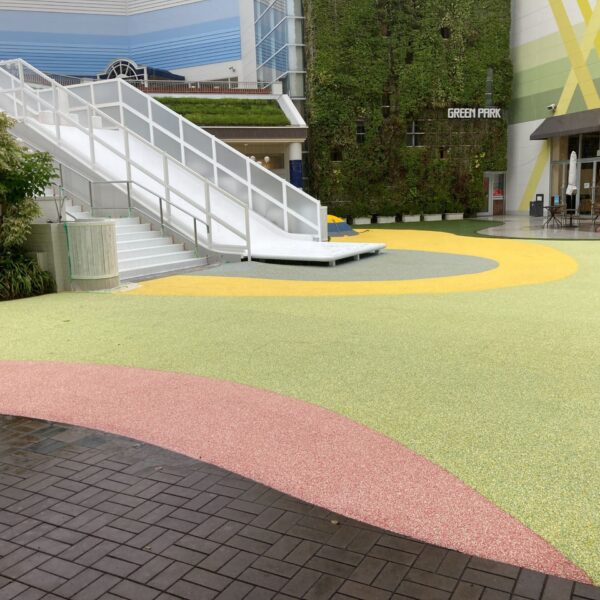 ゴムチップ舗装　ソフトグラウンド