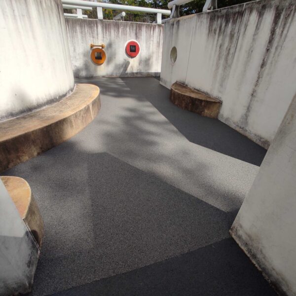 ゴムチップ　ゴムチップ舗装　ソフトグラウンド