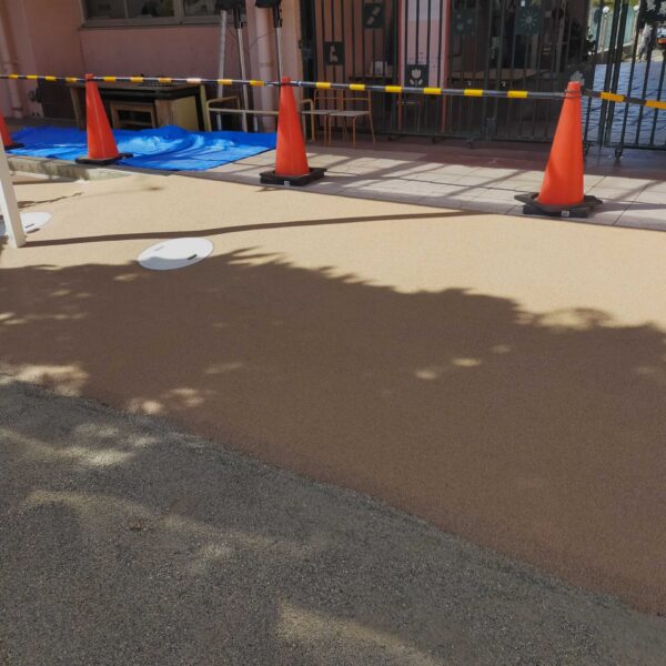 ゴムチップ舗装　ソフトグラウンド