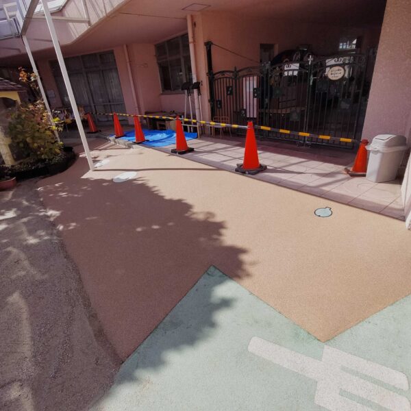 ゴムチップ舗装　ソフトグラウンド