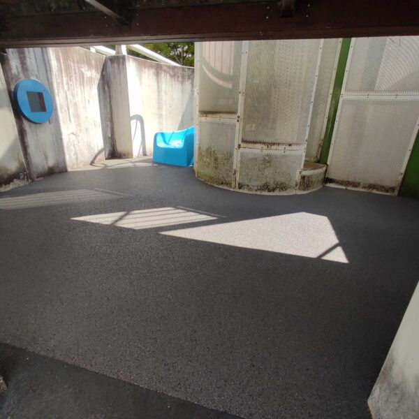 ゴムチップ　ゴムチップ舗装　ソフトグラウンド