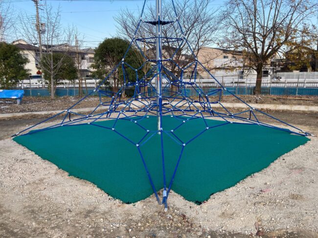 ゴムチップ舗装　ソフトグラウンド　厚塗りタイプ