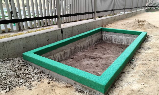 ゴムチップ舗装　ソフトグラウンド　砂場枠タイプ