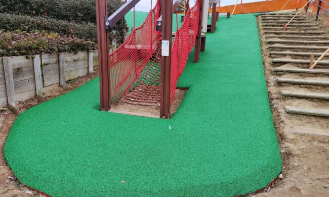 ゴムチップ舗装　ソフトグラウンド