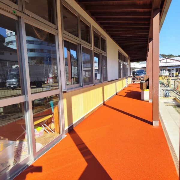 ゴムチップ舗装　ソフトグラウンド