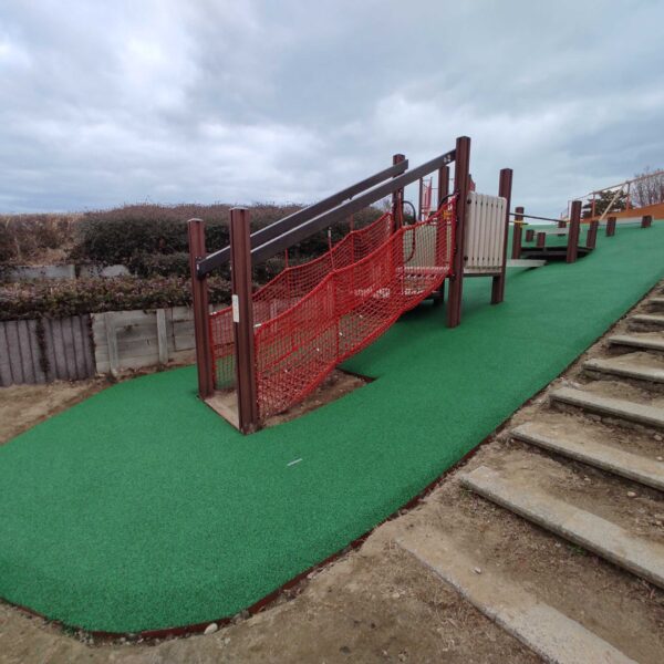 ゴムチップ舗装　ソフトグラウンド