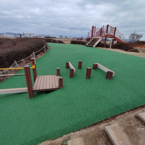 ゴムチップ舗装　ソフトグラウンド