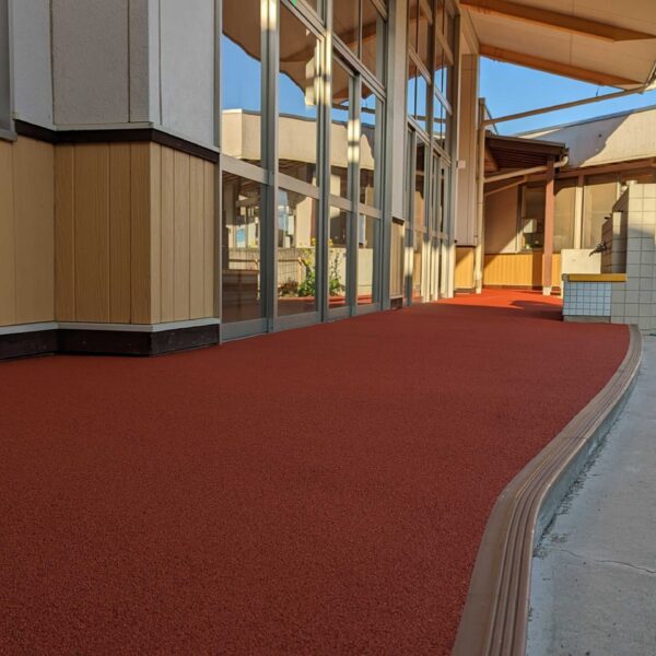 ゴムチップ舗装　ソフトグラウンド